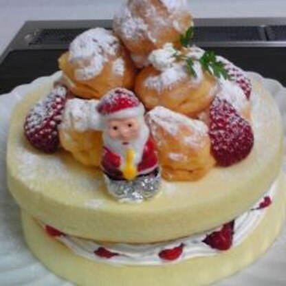 クリスマスケーキのデコに使いました☆何個かは膨らみ微妙でしたが、美味しかったです